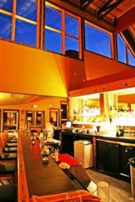 фото отеля Waterton Lakes Resort