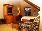 фото отеля Waterton Lakes Resort