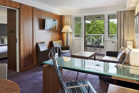 фото отеля Crowne Plaza Hotel Reading
