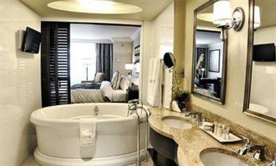 фото отеля Le St Martin Hotel Montreal