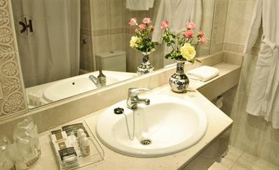 фото отеля Hotel Catalonia Ses Estaques Ibiza