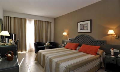 фото отеля Hotel Catalonia Ses Estaques Ibiza