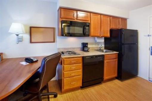 фото отеля Candlewood Suites Warner Robins/Robins AFB