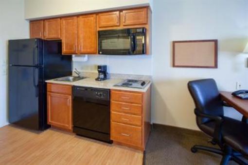 фото отеля Candlewood Suites Warner Robins/Robins AFB