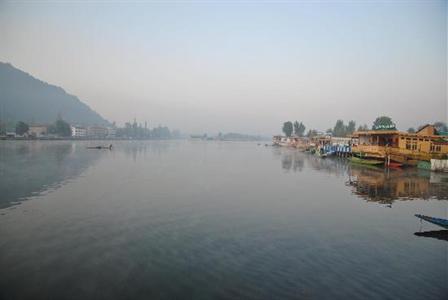 фото отеля Persian Palace Houseboats