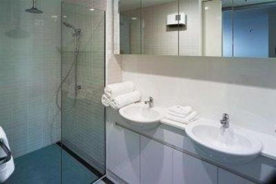фото отеля Salamanca Wharf Hotel