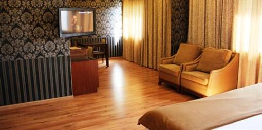 фото отеля 4 in Four Boutique Suites