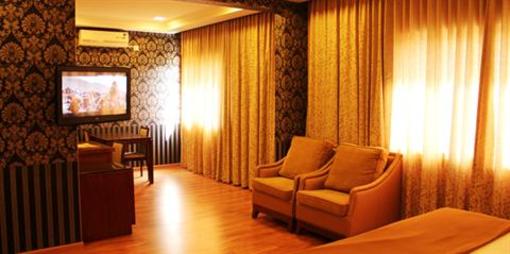 фото отеля 4 in Four Boutique Suites