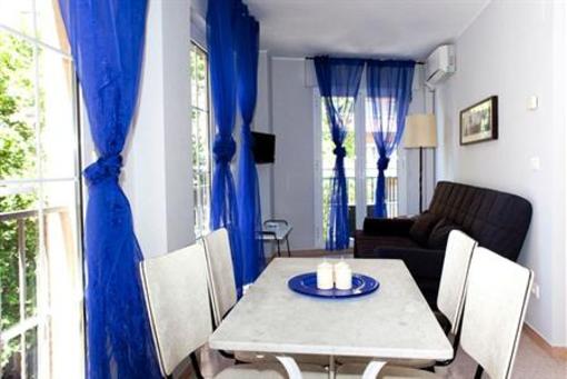 фото отеля Apartamentos Coso 196