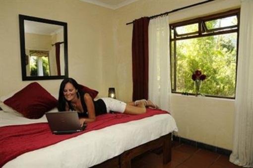 фото отеля Tube n Axe Backpackers Lodge