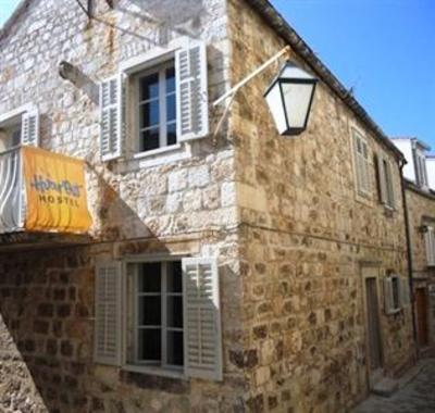 фото отеля Hvar Out Hostel