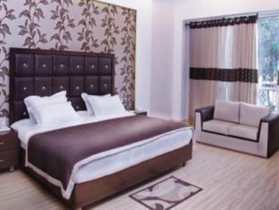 фото отеля Hotel Hari's Court