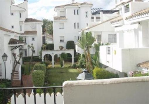 фото отеля Apartamentos Naranjos de Marbella