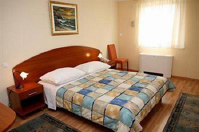 фото отеля Astoria Aparthotel Seget Vranjica