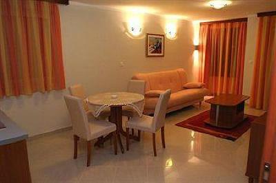 фото отеля Astoria Aparthotel Seget Vranjica