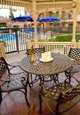 фото отеля Courtyard by Marriott Bakersfield