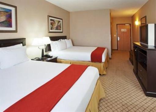 фото отеля Holiday Inn Express Hotel & Suites Roseville-Galleria Area