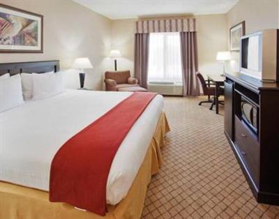 фото отеля Holiday Inn Express Hotel & Suites Roseville-Galleria Area