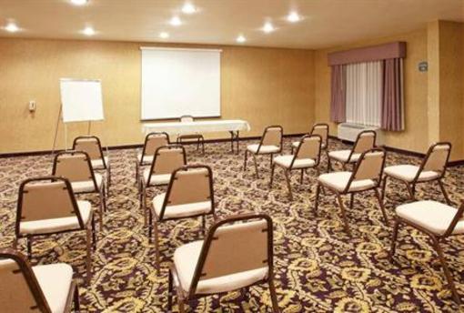 фото отеля Holiday Inn Express Hotel & Suites Roseville-Galleria Area