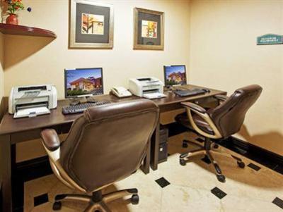 фото отеля Holiday Inn Express Hotel & Suites Roseville-Galleria Area