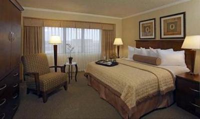 фото отеля Embassy Suites Hotel Denver Tech Center