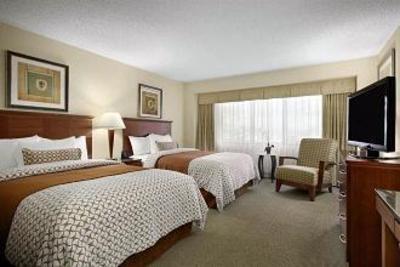 фото отеля Embassy Suites Hotel Denver Tech Center