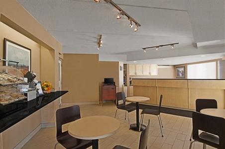 фото отеля Comfort Inn Airport North Bay