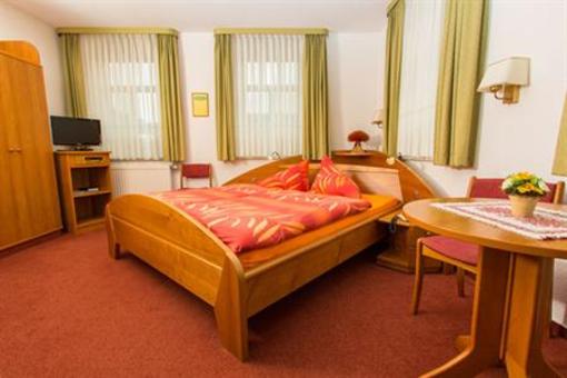 фото отеля Zum Schutzenhaus Pension und Gasthof