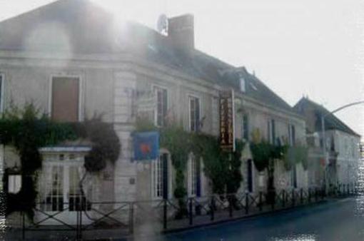 фото отеля Auberge Du Val De Loir Hotel Dissay Sous Courcillon