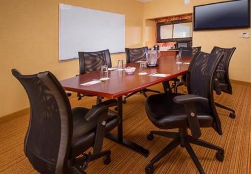 фото отеля Courtyard by Marriott Baltimore BWI Airport