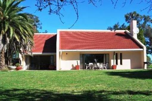 фото отеля Gorah Sands Country Guesthouse