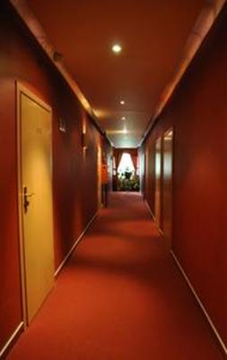 фото отеля Hotel Iskra