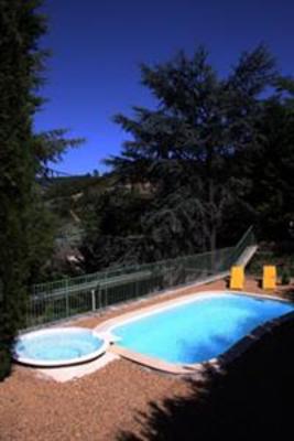 фото отеля Hotel Le Moulin De Corbes