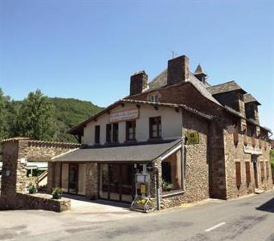 фото отеля Hostellerie Des Lauriers Curvalle