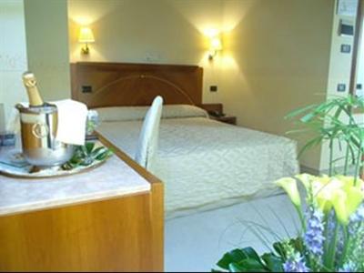 фото отеля Rechigi Park Hotel