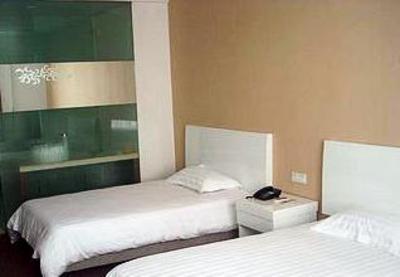 фото отеля Motel 168 Tianjin Railway Station North Square