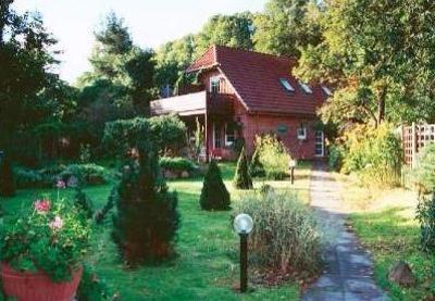фото отеля Ostsee-Pension An Der Lindenallee