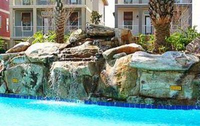 фото отеля ResortQuest Rentals at The Village of Crystal Beach