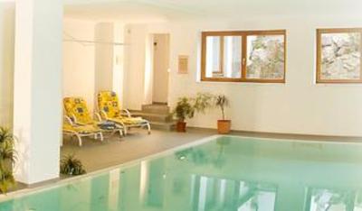 фото отеля Kur und Ferienhotel Alpenhof Bad Kohlgrub