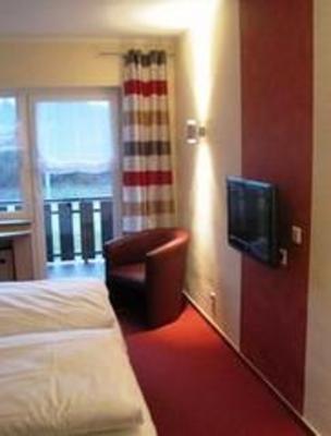 фото отеля Landhotel Zur Katz Halsenbach