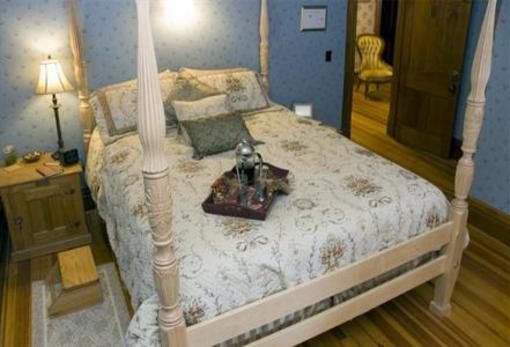фото отеля Lindsay House Bed and Breakfast