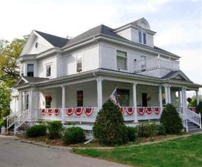 фото отеля Lindsay House Bed and Breakfast