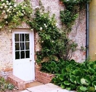 фото отеля Blue Door Cottages At Sherwood