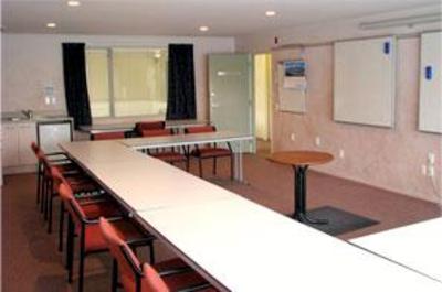 фото отеля Fernhill Motor Lodge Lower Hutt