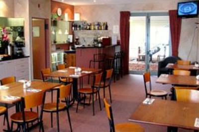 фото отеля Fernhill Motor Lodge Lower Hutt
