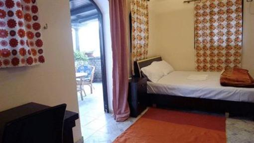 фото отеля Tirana Backpacker Hostel