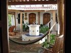 фото отеля Latin Latitudes B&B