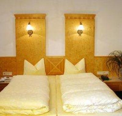 фото отеля Hotel Garni Matschol Serfaus