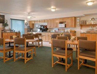 фото отеля Super 8 Fort Frances