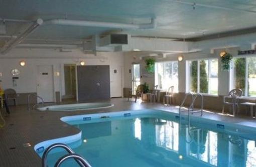 фото отеля Super 8 Fort Frances